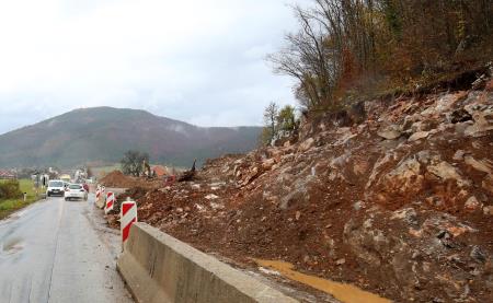GRADNJA KOLESARSKE STEZE IN REKONSTRUKCIJA CESTE GRAHOVO BLOČICE 09 FOTO LJUBO VUKELIČ